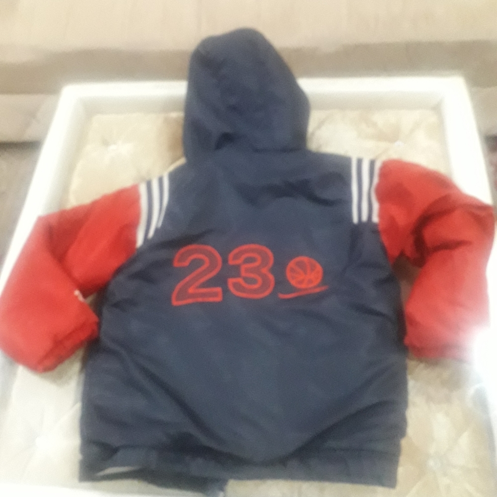 Imported boys hooded jacket - Picture 2 of 3